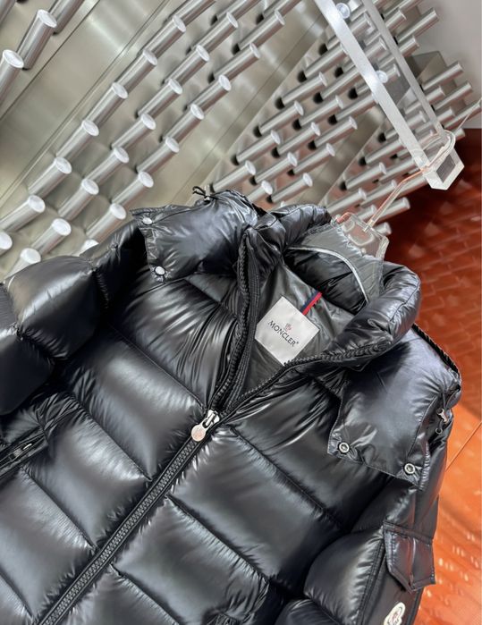 Kurtka męska Moncler Maya czarna puchowa z kapturem gęsi puch M