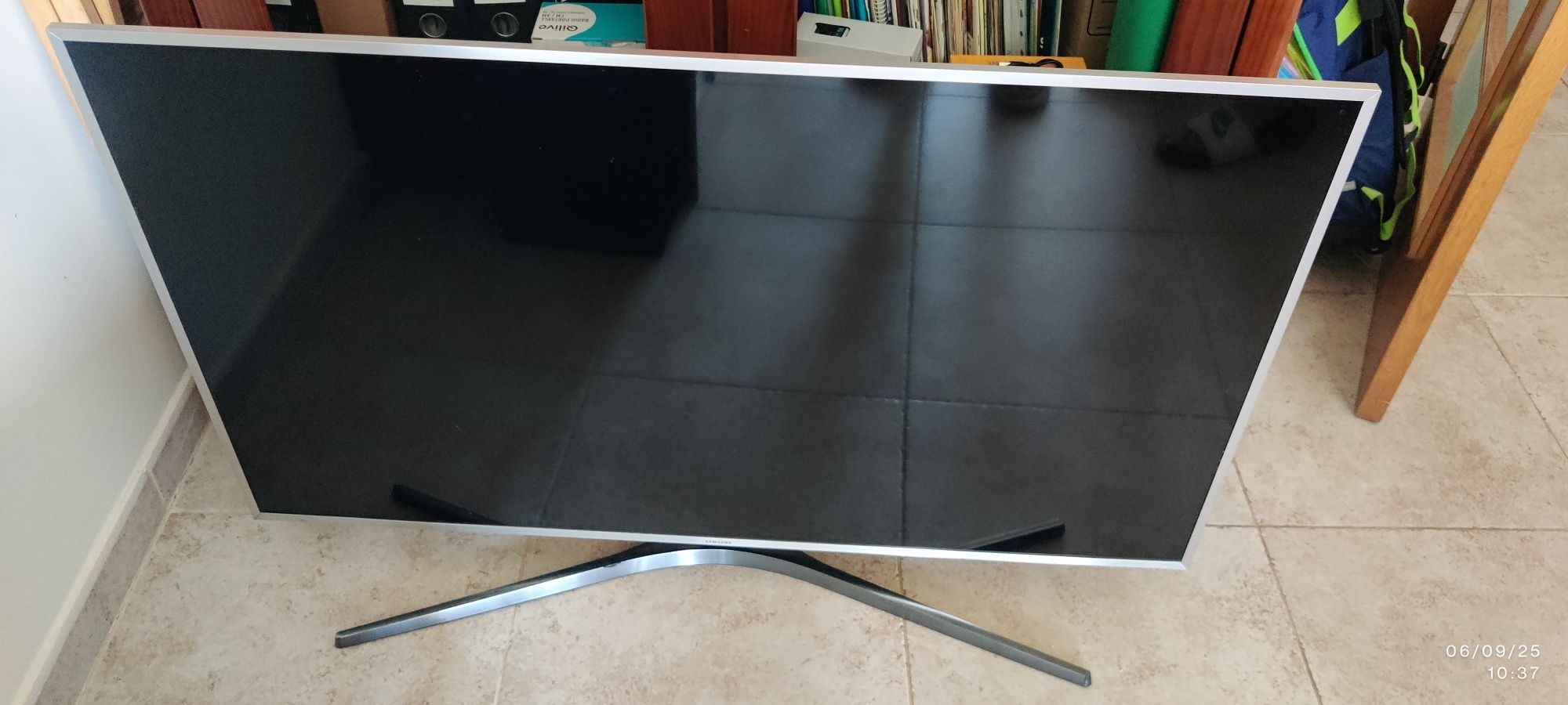 TV Samsung com mancha
