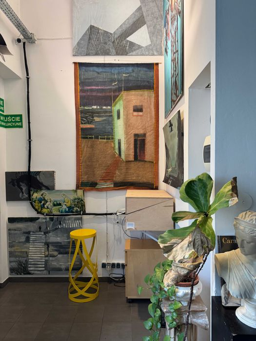 obraz na jedwabiu "Dom" Joanna Stasiak, 2010, tajemniczy, nieoczywisty