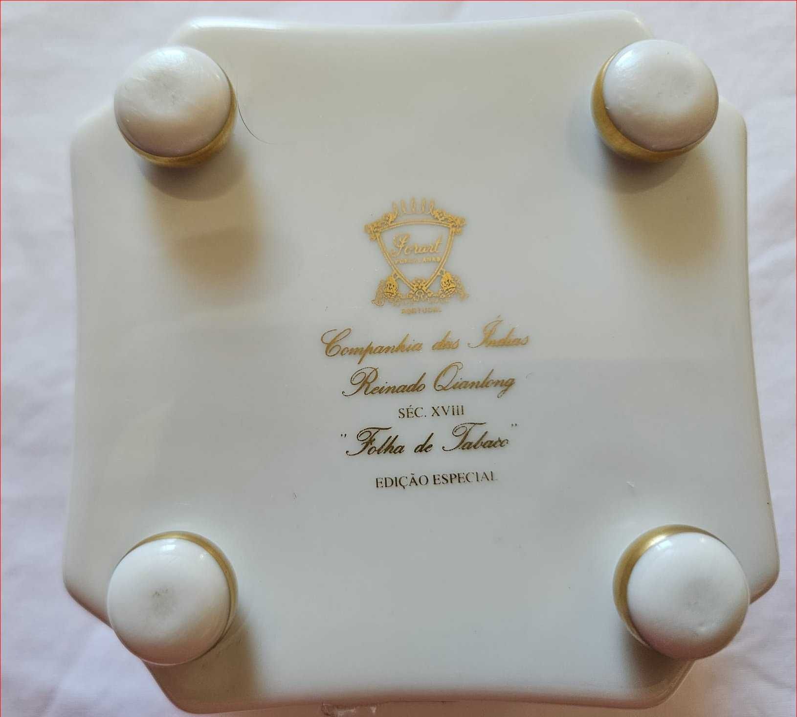 Conjunto de duas caixas em porcelana Porart