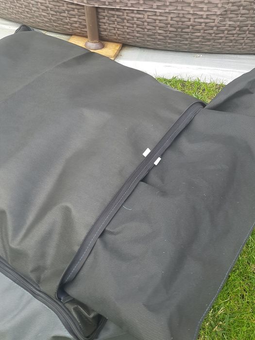 Szara kanapa dla pieska