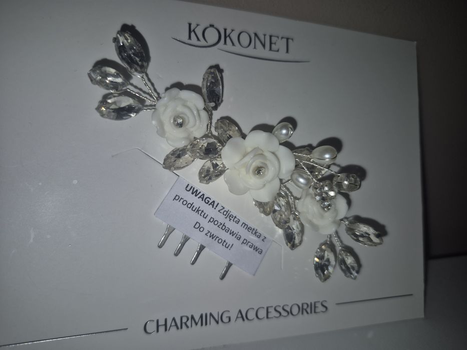 Grzebień białe kwiaty perły róże srebro rustykalny ślub i wesele