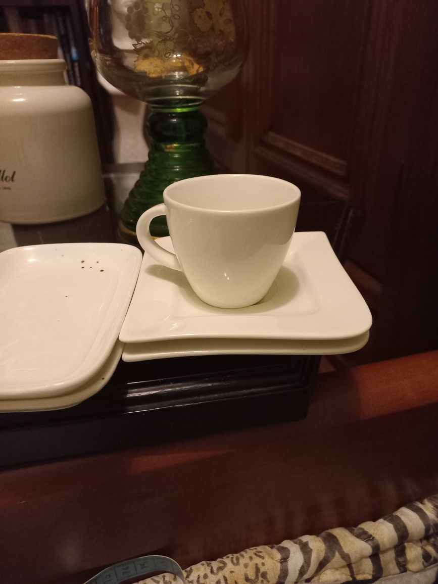 Cukiernica serwetnik filiżanka ambition porcelana