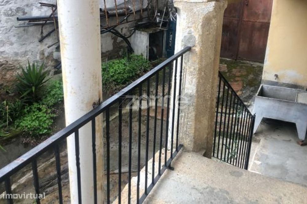 Prédio centenário no centro de Alijó