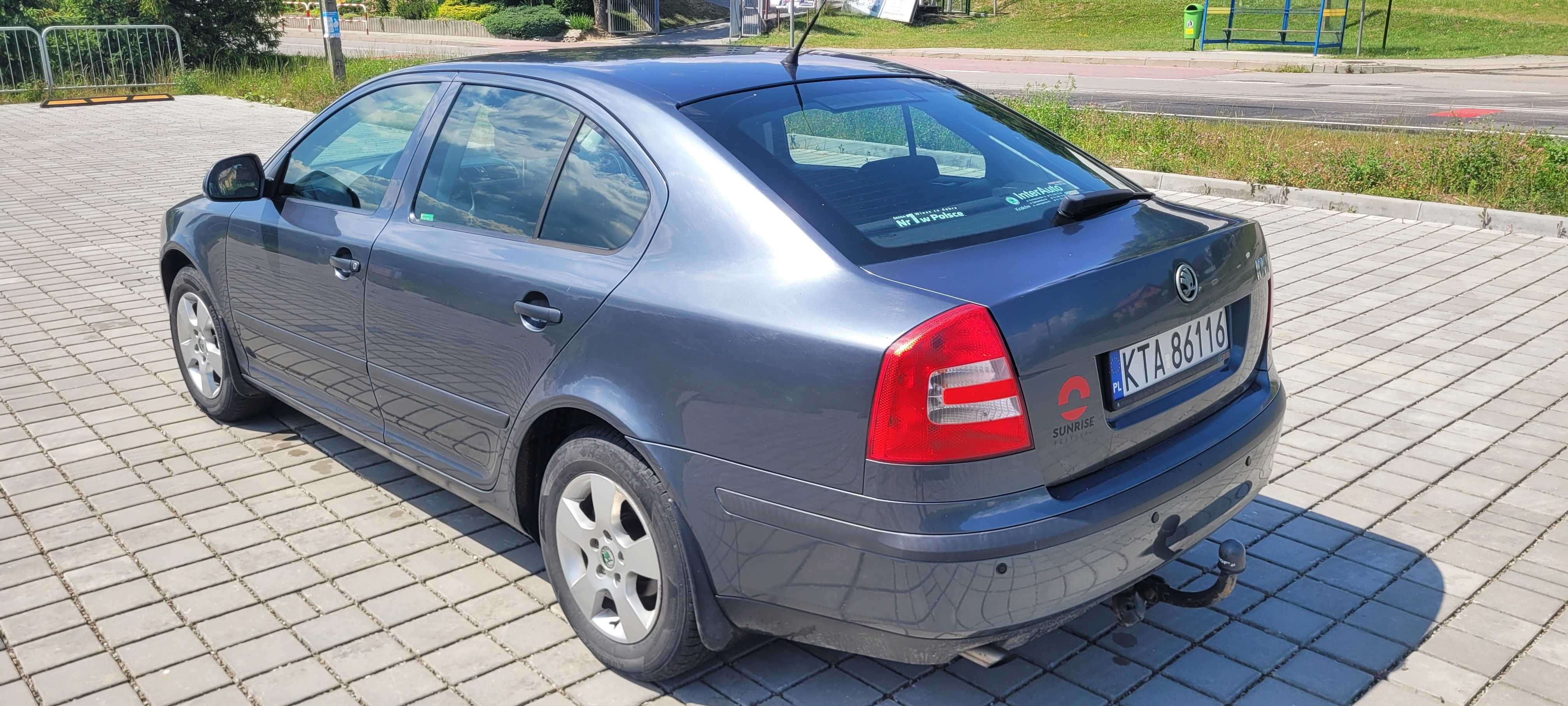 Skoda Octavia 2  MPI  1.6   2012r