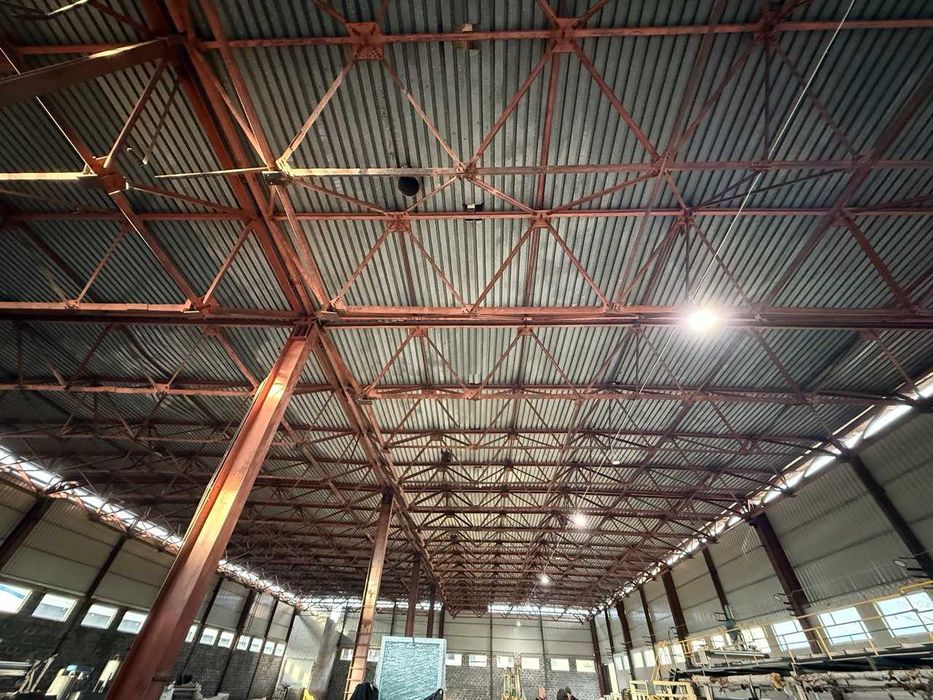 Продам виробничо-складське приміщення в м. Калуш 2000м2