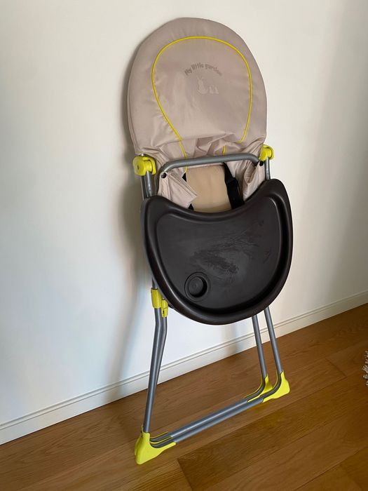 Cadeira de refeição de bebé