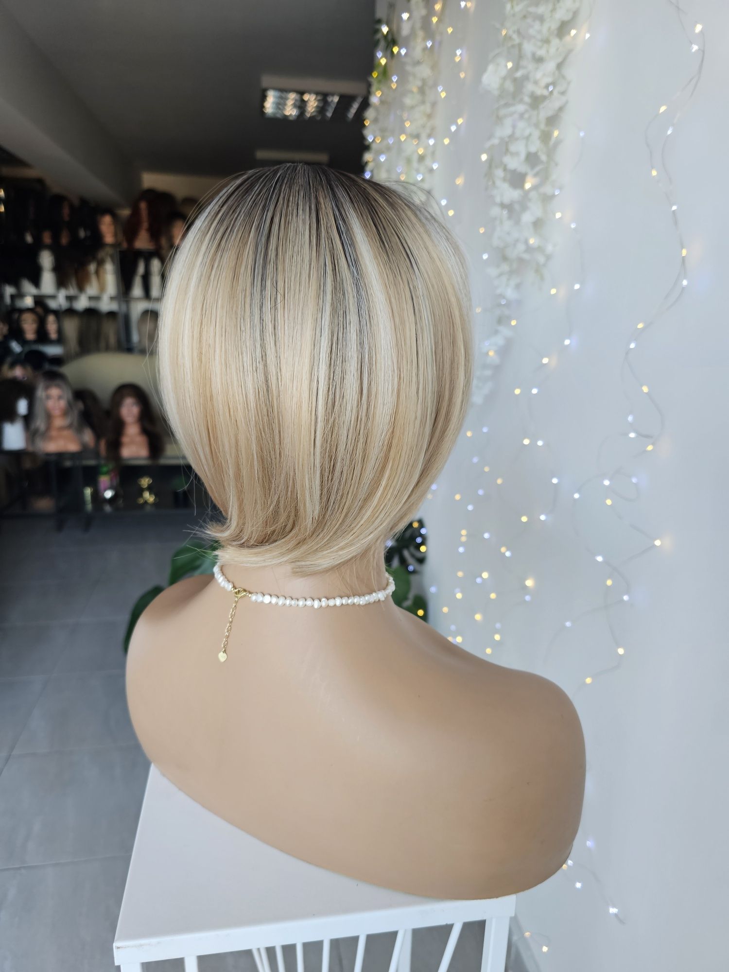 Tupet topper Ada mix blond z odrostem i grzywką  naturalna fryzura