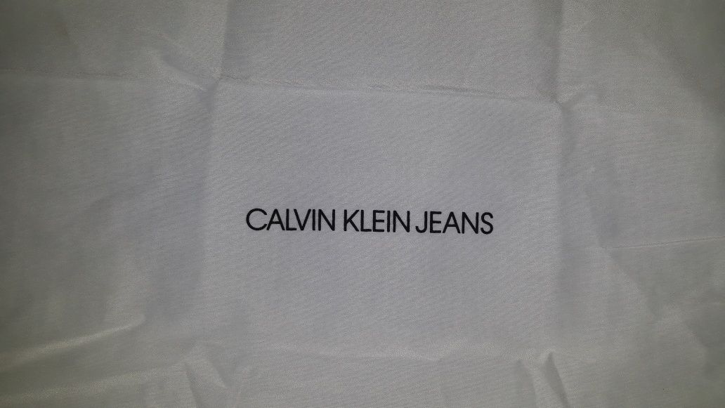 Продам мешок пыльник Calvin Klein