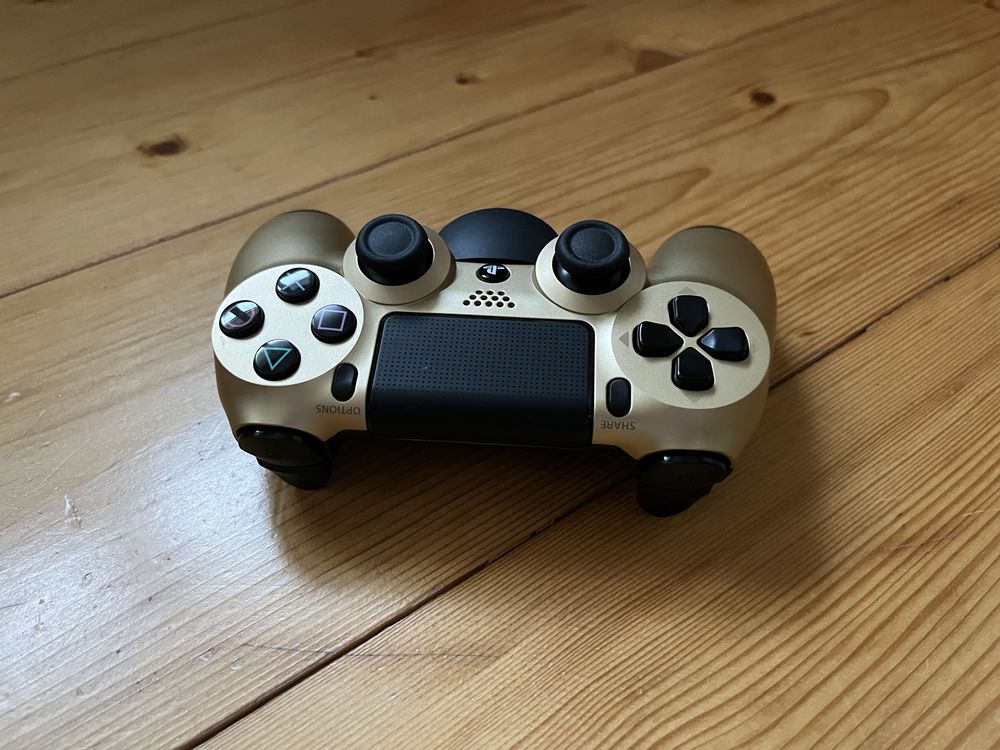 Sony DualShock 4 V2 Złoty + Back Button Attachment