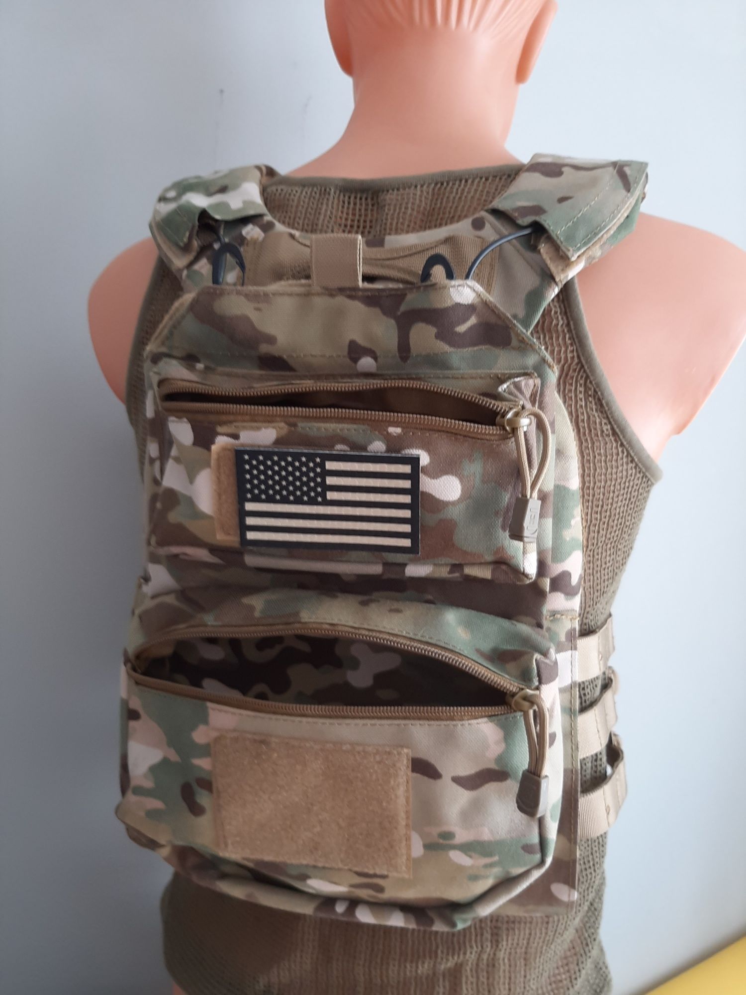 L i M Kamizelka jak 5.11 multicam Plate Carrier demonstracyjnie maneki
