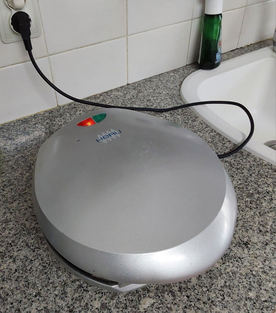 TOSTADEIRA E GRILL.FUNCIONA 100%,SIMPLES UTILIZAÇÃO.Casa,Cozinha,Café.
