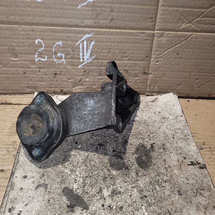 Łapa mocowanie skrzyni biegów lewe vw passat b5 LIFT audi a4 b6 a6 c5