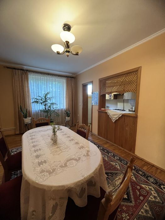 Продається двоповерховий будинок