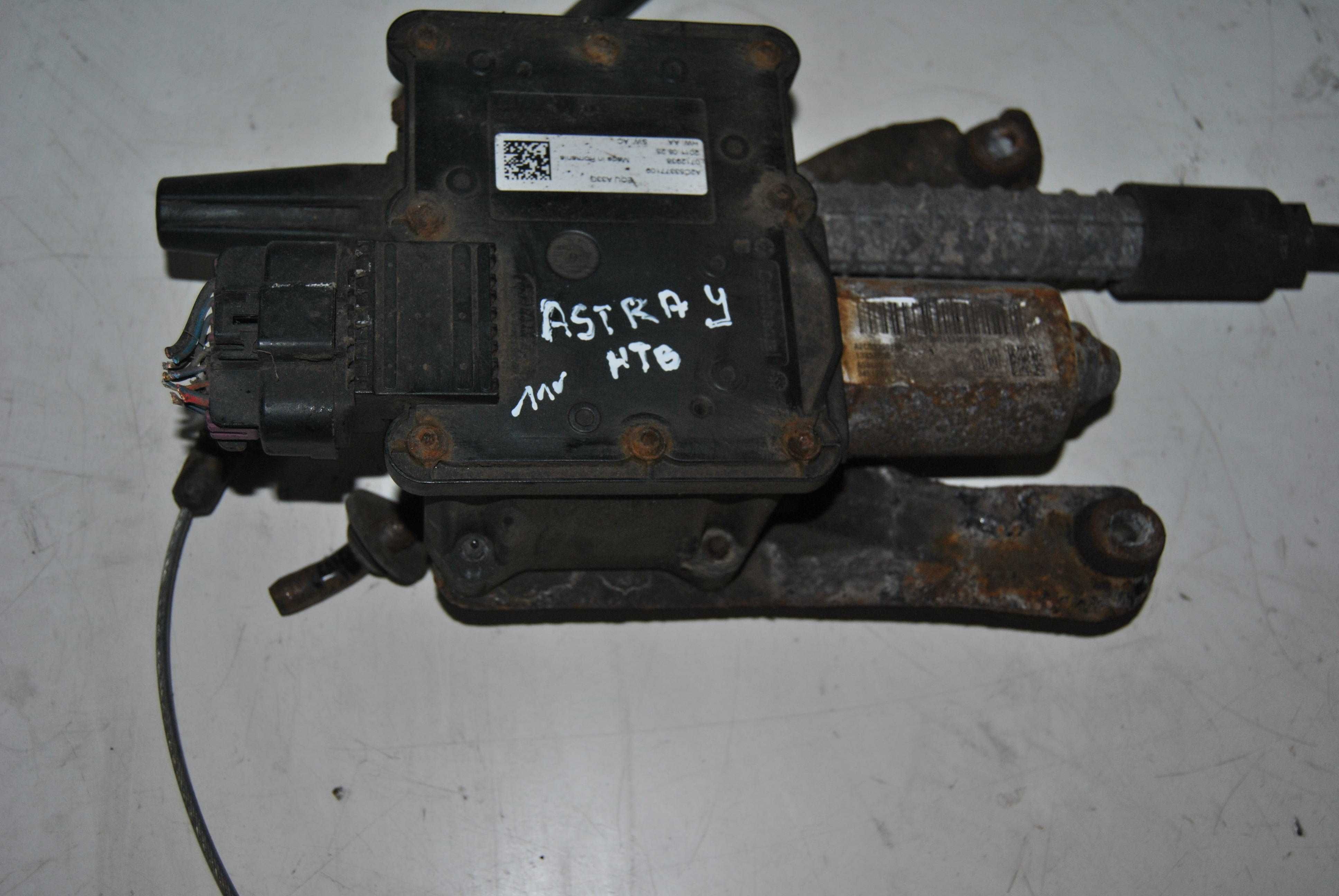 Mechanizm hamulca ręcznego Astra J 2011r 2.0 CDTI