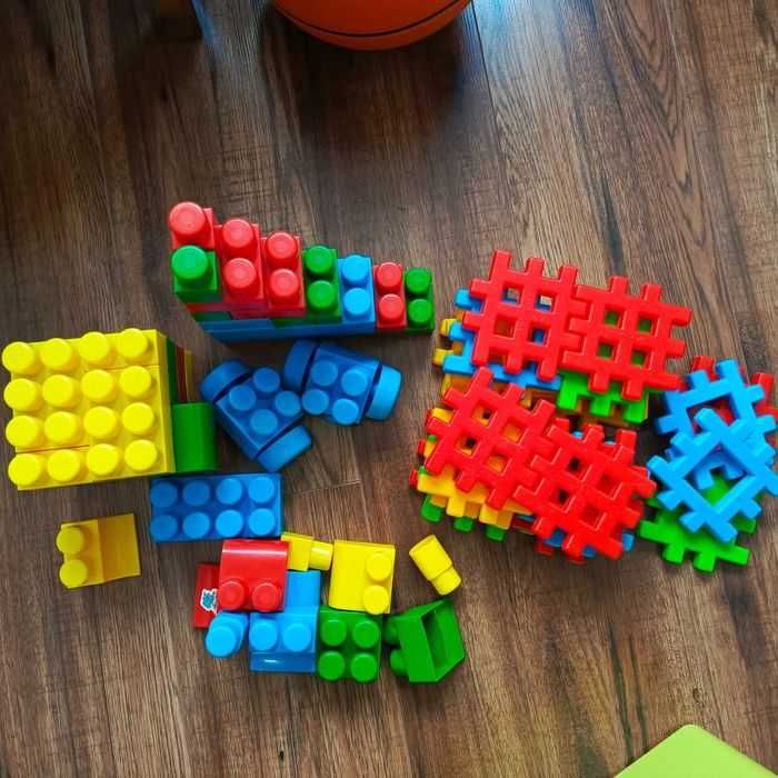 Klocki (dwa rodzaje) + puzzle piankowe