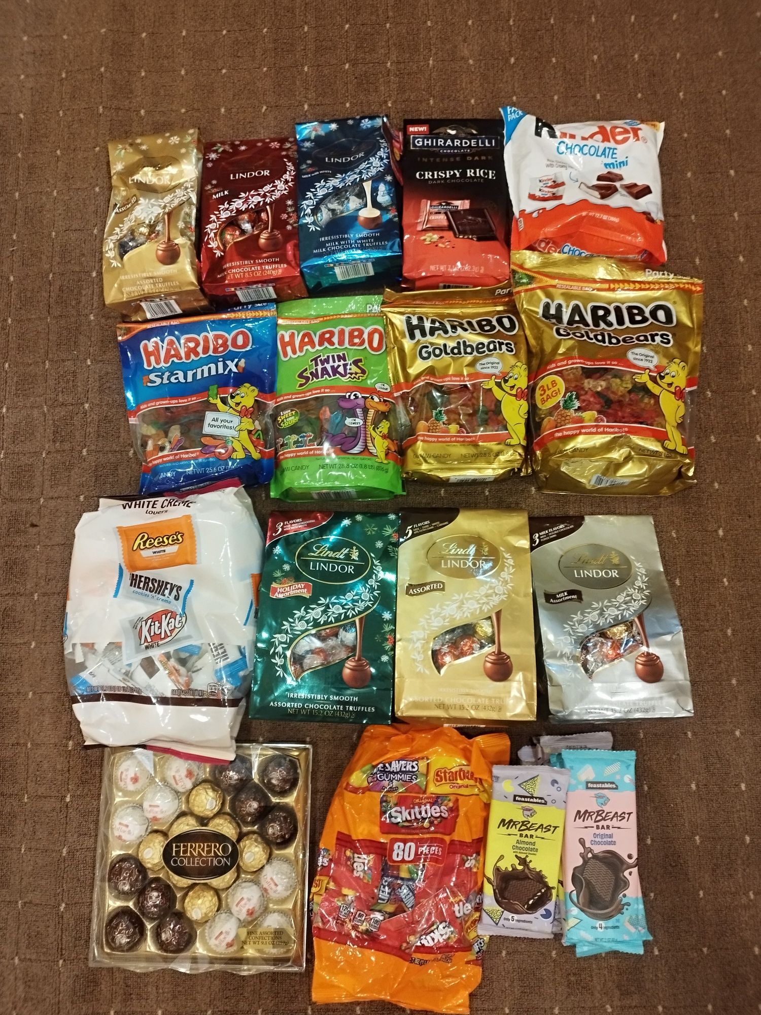 Starbucks, горіхи, Haribo, Ferrero та інші смаколики з США.