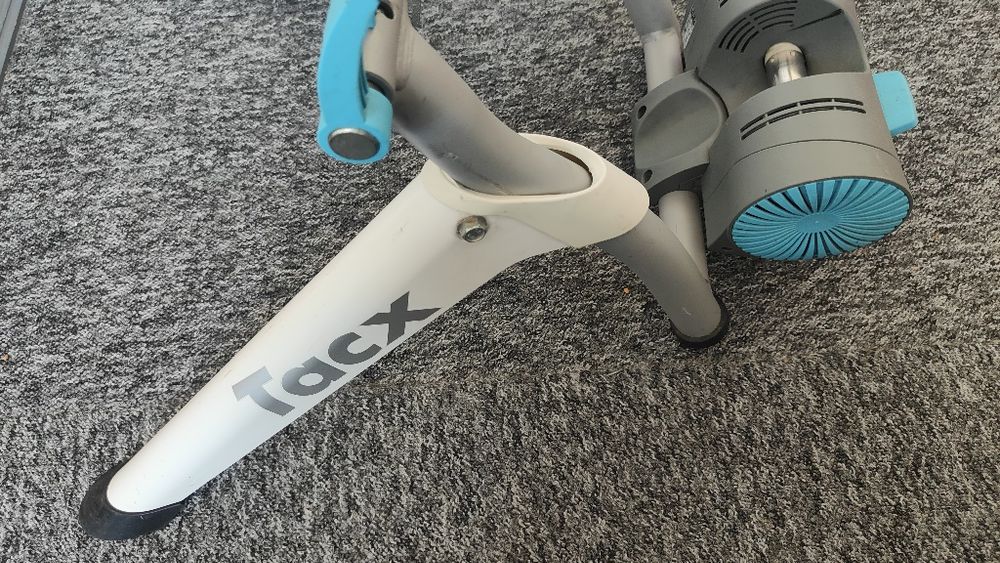 Trenażer rowerowy Tacx Vortex Zwift i inne dorzucam oponę Michelin