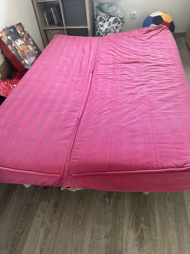 Sofá cama com pouco uso