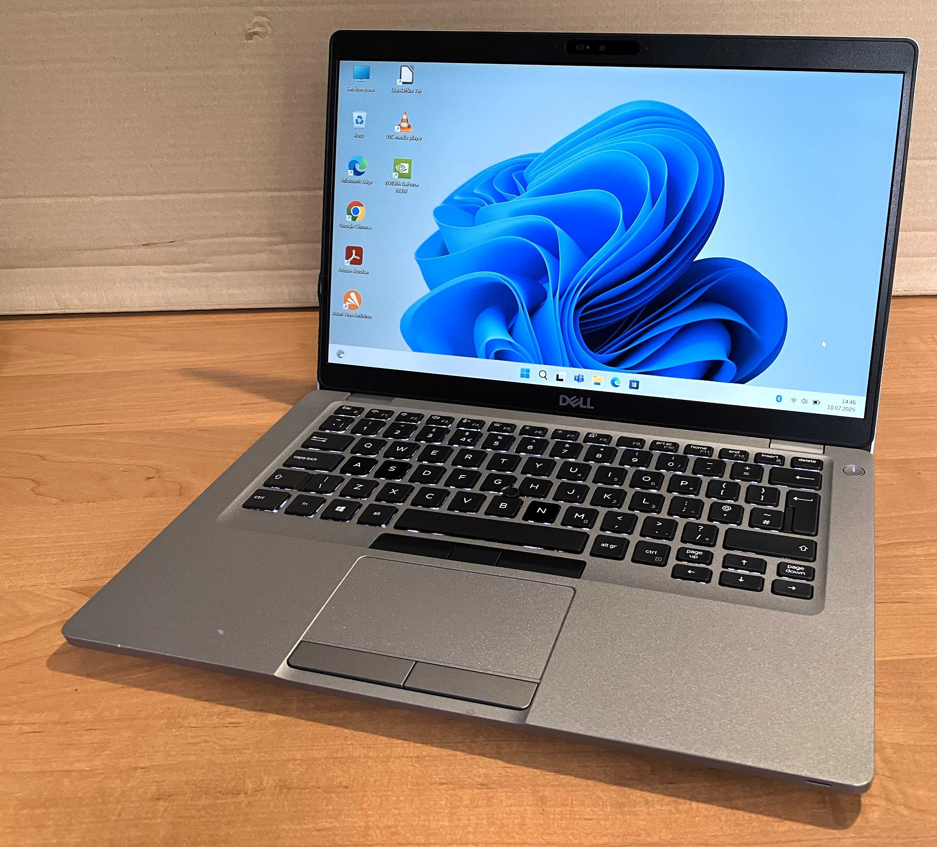 Laptop DELL 5410 Intel® Core™ i5-10th 16GB 256GB SSD USB-C™ LTE 5G FHD