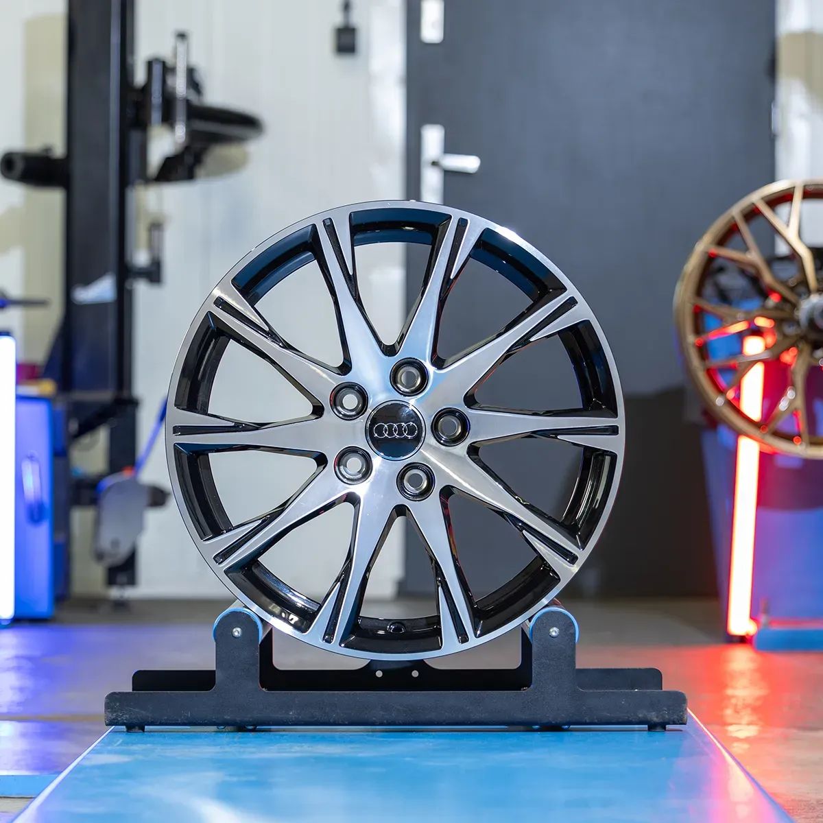 NOWE Oryginalne Felgi Audi 17 A3 A4 A6 A8 Q3 Q5 TT