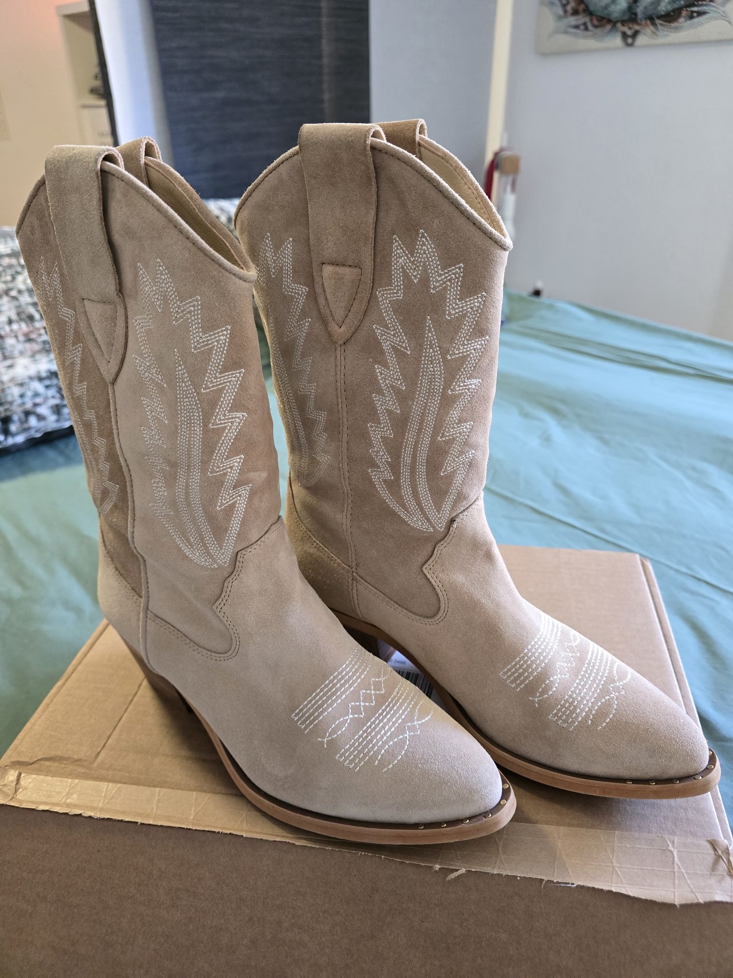 Botas Altas de Camurça Brownie