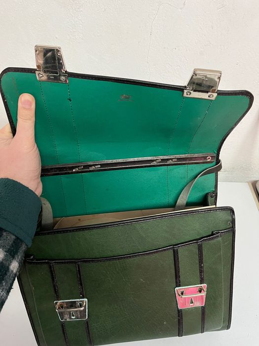 Mala verde antiga anos 70/80