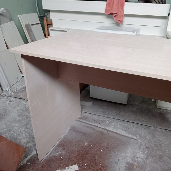 Стол большой кухонный, письменный