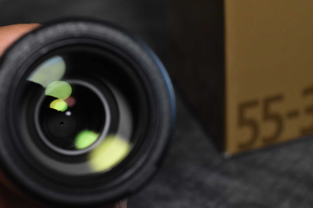 Nikon AF-S DX NIKKOR 55-300mm f/4.5-5.6G ED VR стан нового