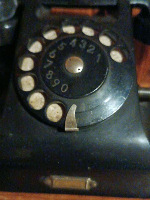 Zabytkowy telefon 1940 z ruchomą tarczą oryginalny