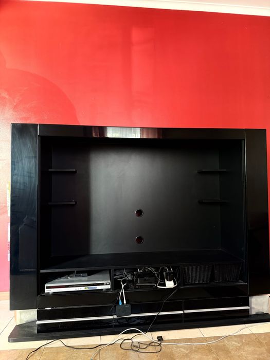 Estante para TV em bom estado