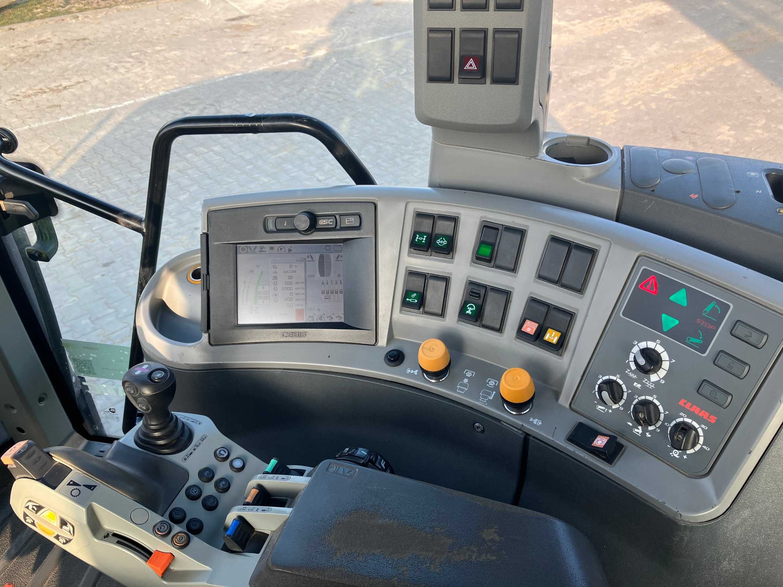 Трактор Claas Axion 840 2012 рік , наробіток 8264 мото/год