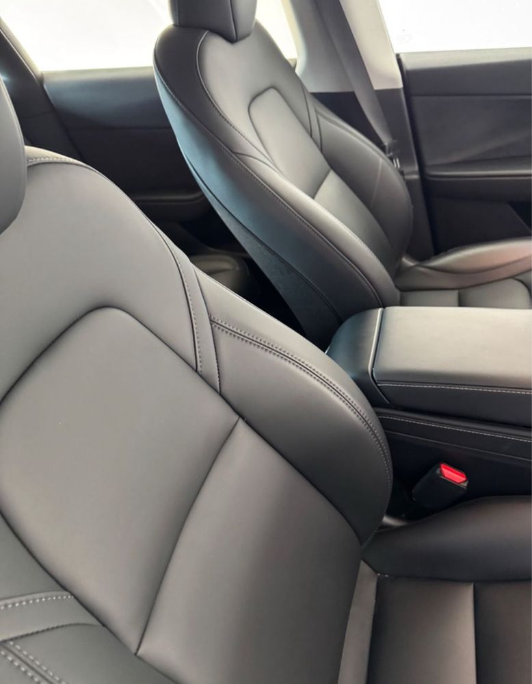 Tesla Model Y dual motor longue range