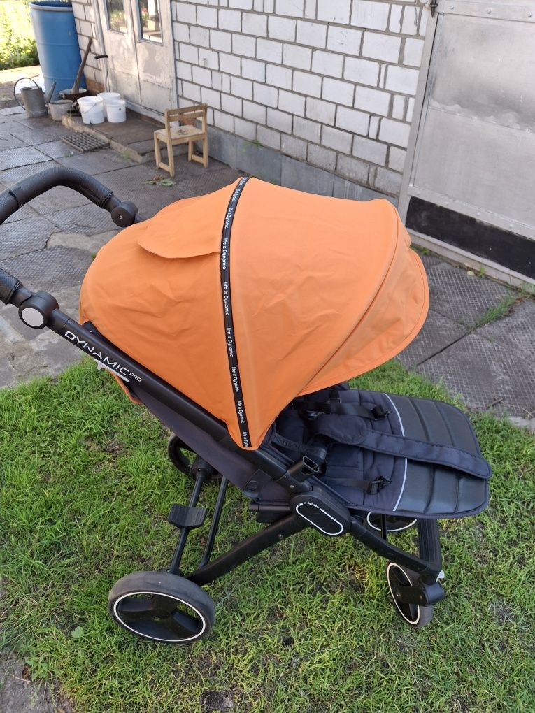 Продам прогулянкову коляску