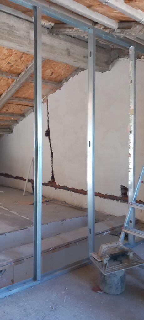 Trabalhos em pladur e pintura