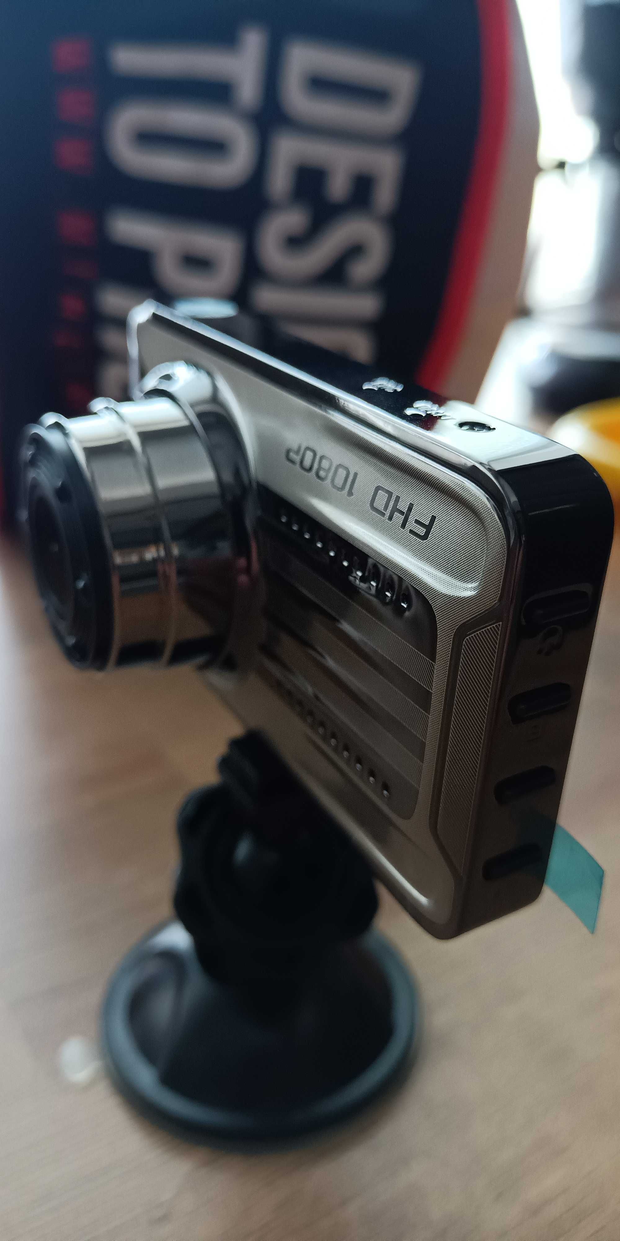 Автомобильный видеорегистратор с камерой заднего вида T666G+