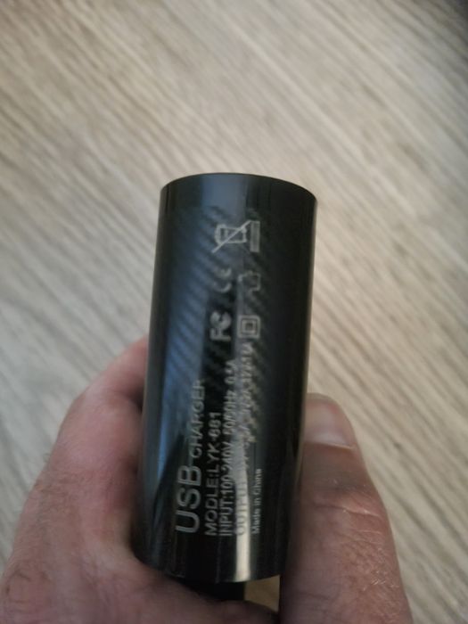 Zegarek usb oraz ładowarka z wieloma portami usb 65w