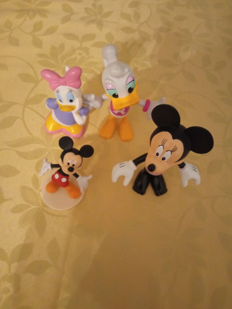 4 Bonecos da Disney e Patrulha Pata