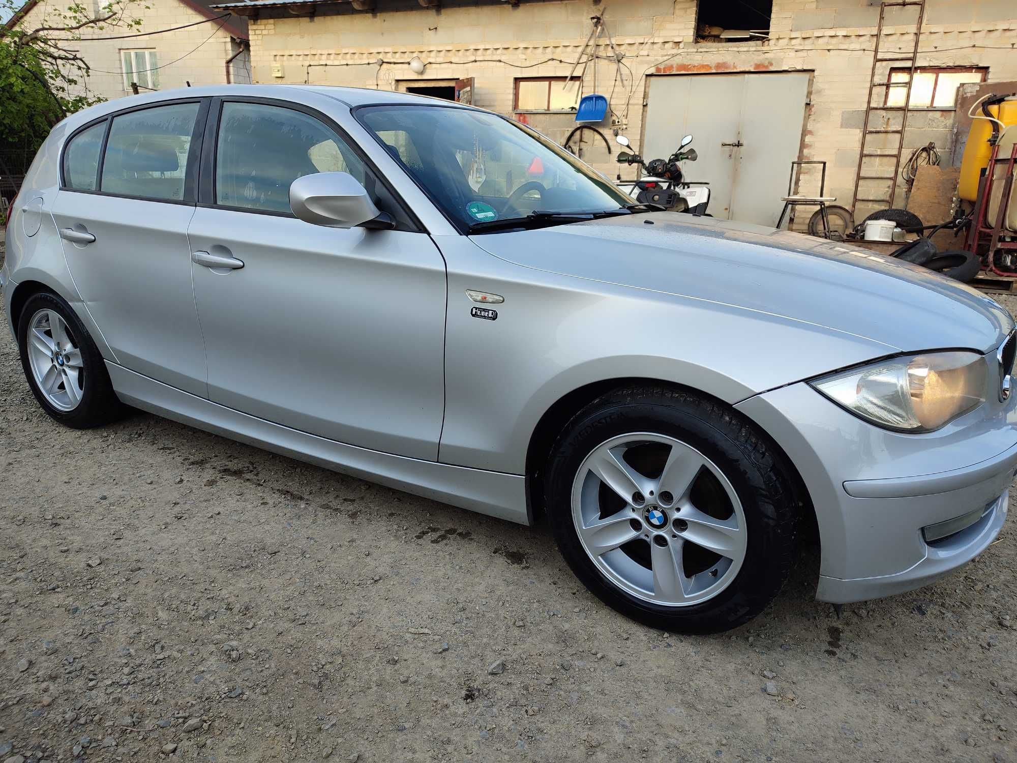 BMW seria 1 118i bogate wyposażenie