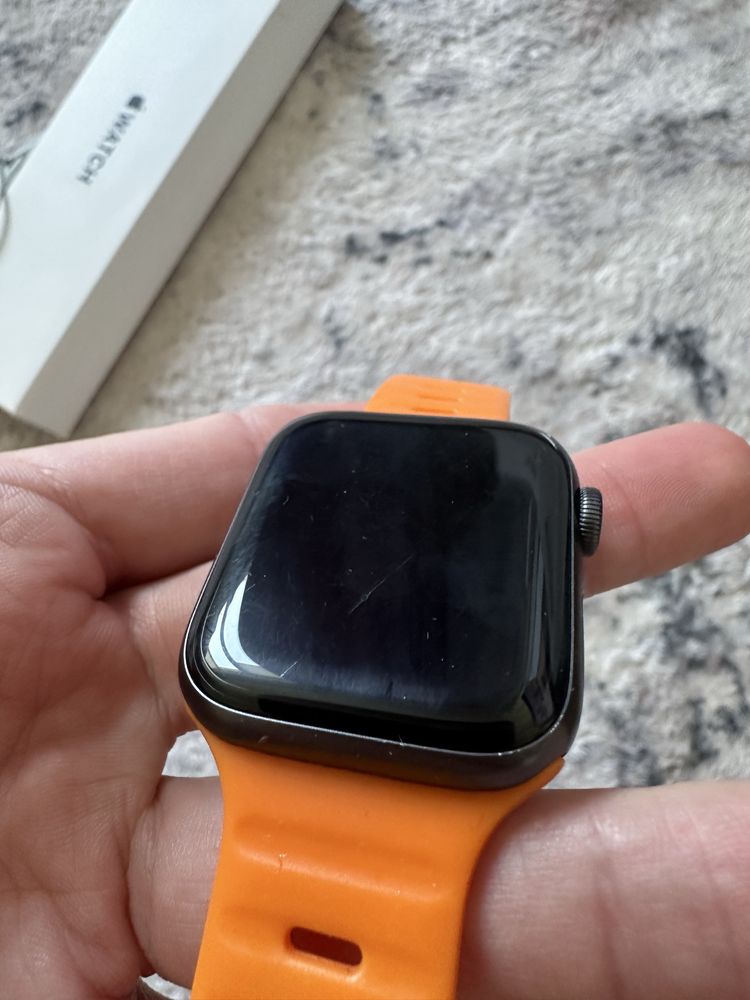 Продам apple watch se б/у