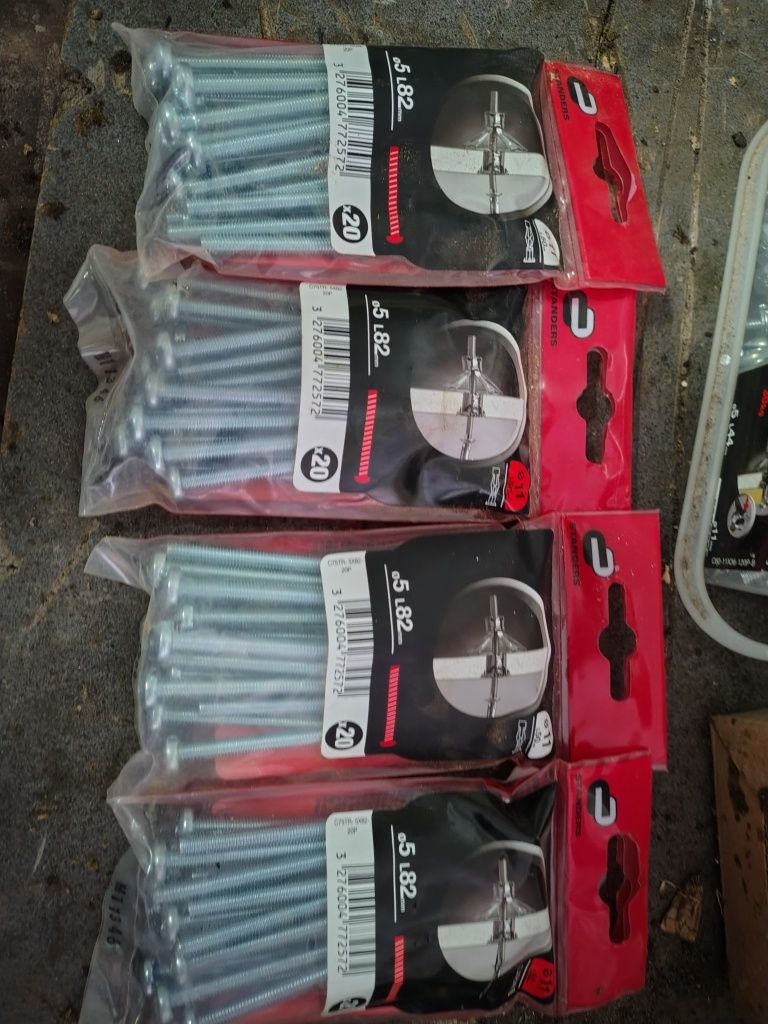 Buchas metálicas para pladur
