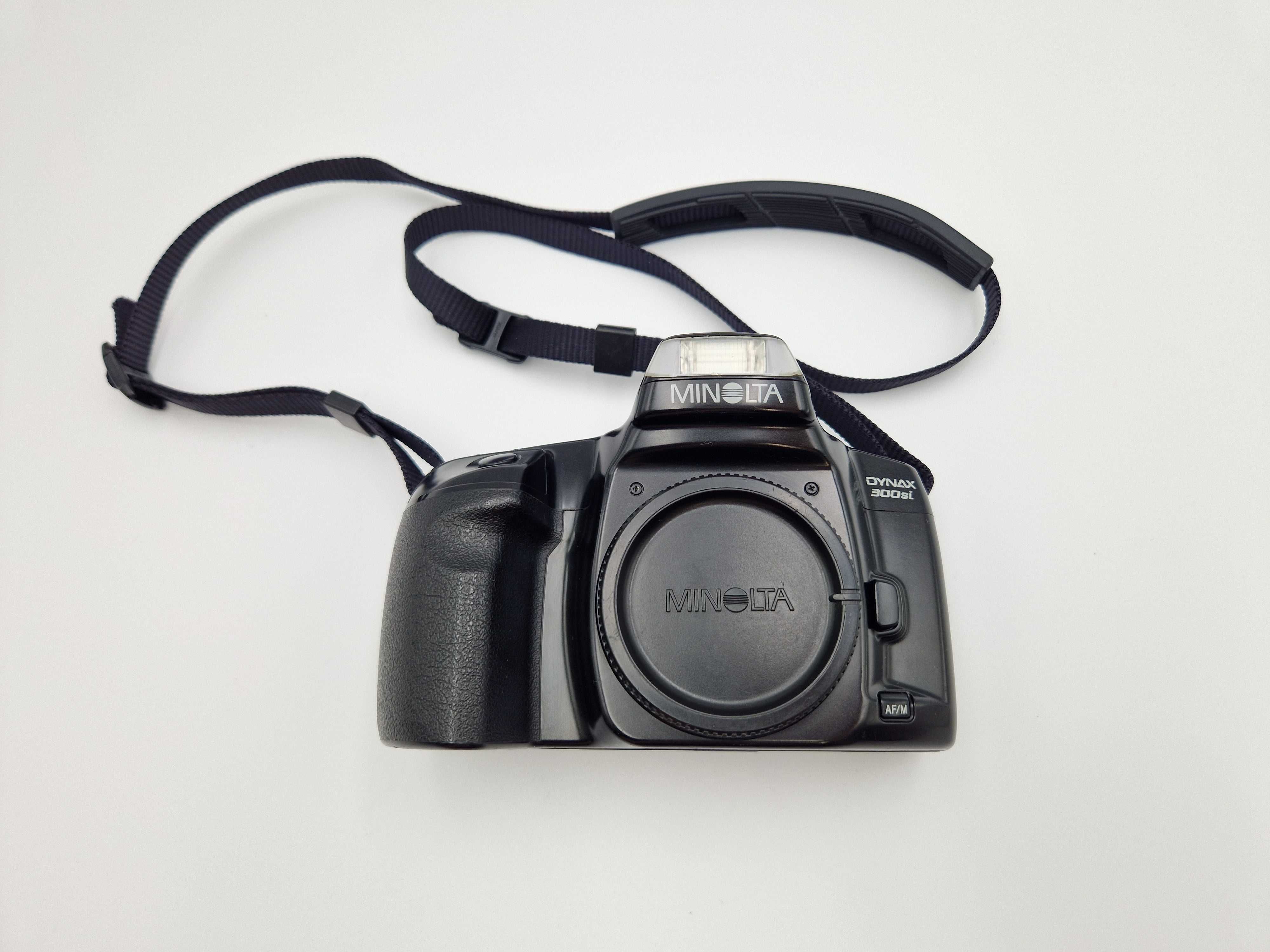 .Aparat Minolta Dynax 300si - analogowe body - piękny klasyk