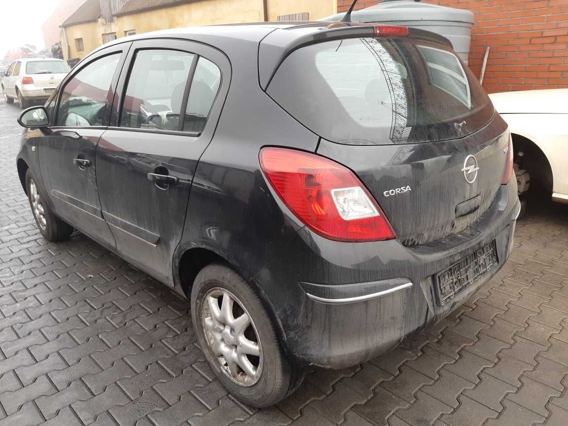 Corsa D 5 drzwi Lampy tył,   klapa Kod lakieru Z20R