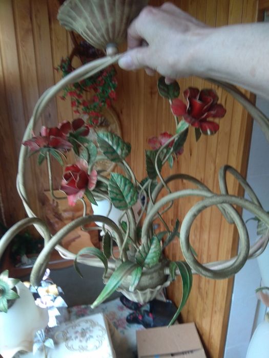 Продам кованную люстру и бра