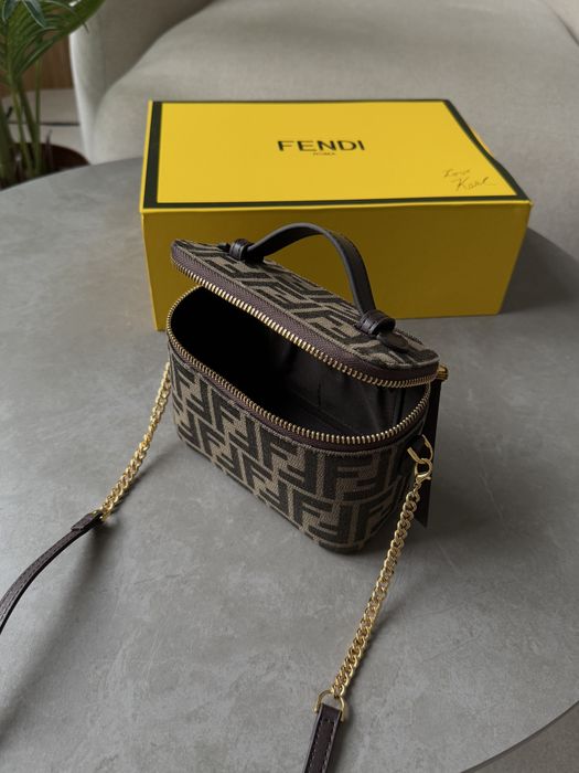 Torebka Fendi vanity mini