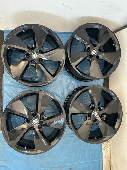555 Felgi Aluminiowe Oryginał SEAT R 18 5x112 B. Ładne Czarne