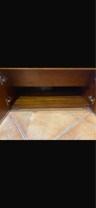 Mesa com tampo de vidro