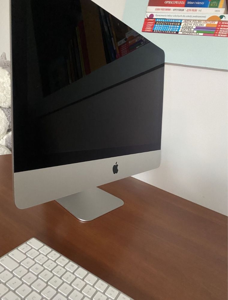 Imac 21,5cala 4K, Intel Core i3, 8GB RAM, 1TB HDD, Radeon Pro 555X