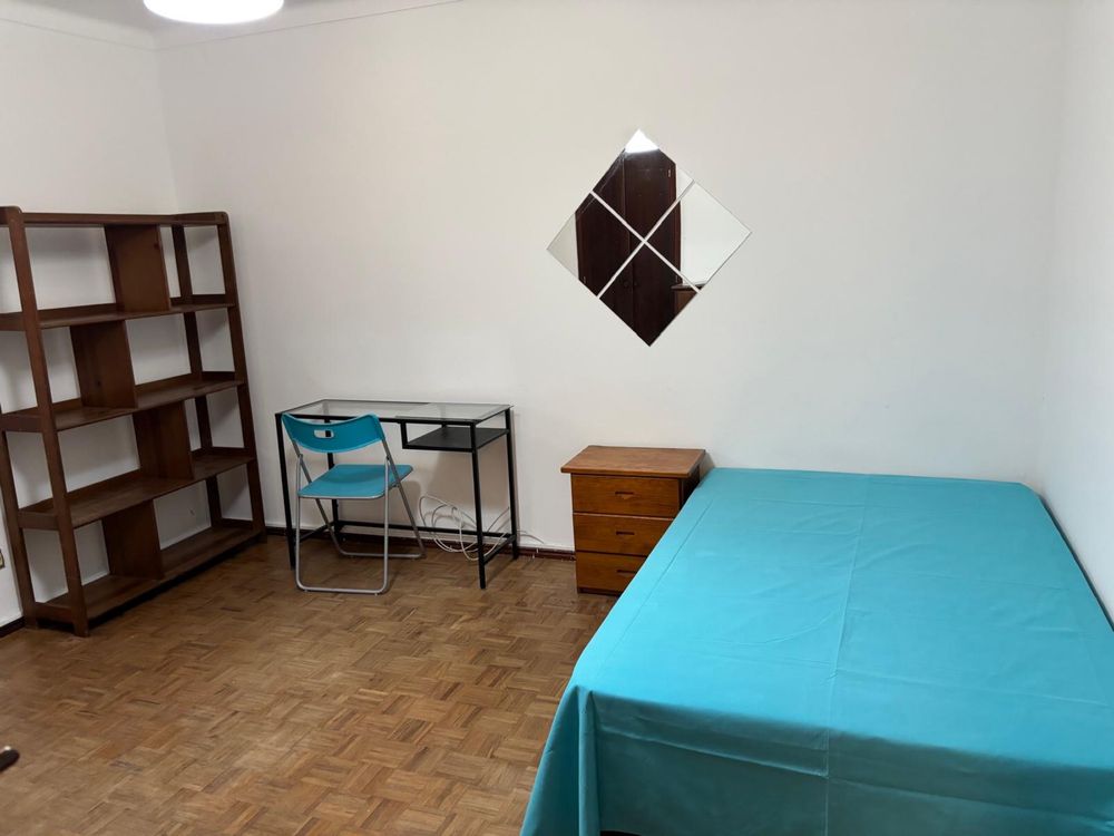 Alugo quartos a estudantes no Centro de Coimbra