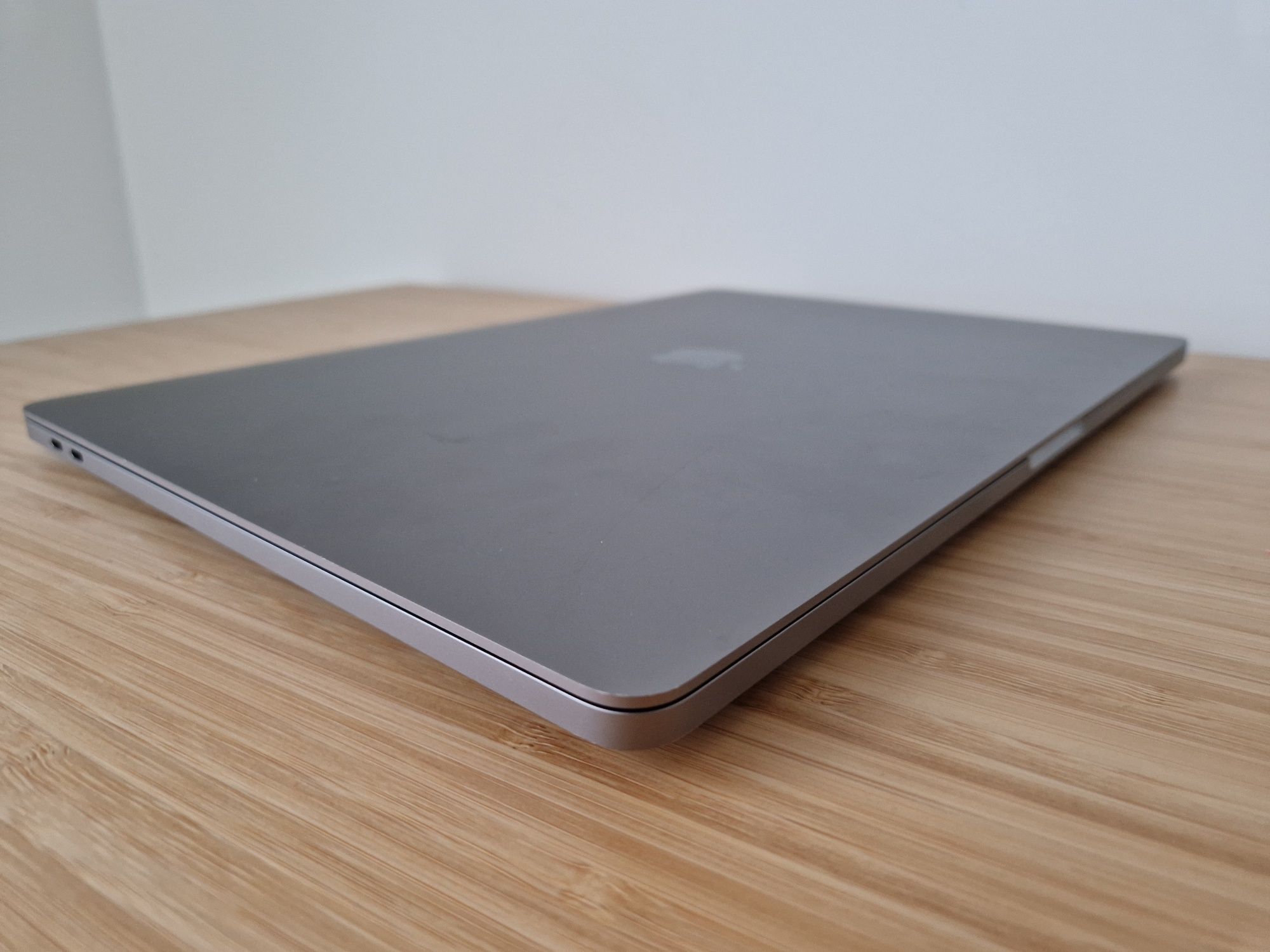 Mac Book Pro 16" i7 2019